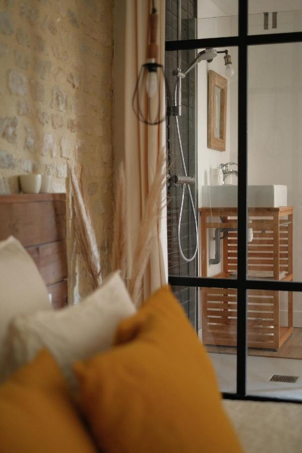 Le Domaine De L'Hostellerie Le Fresne-Camilly Quarto foto